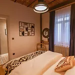 Апартаменты The Istanbuller Стамбул